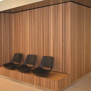 Integrierte Sitzbank - Innenausbau aus Holz
